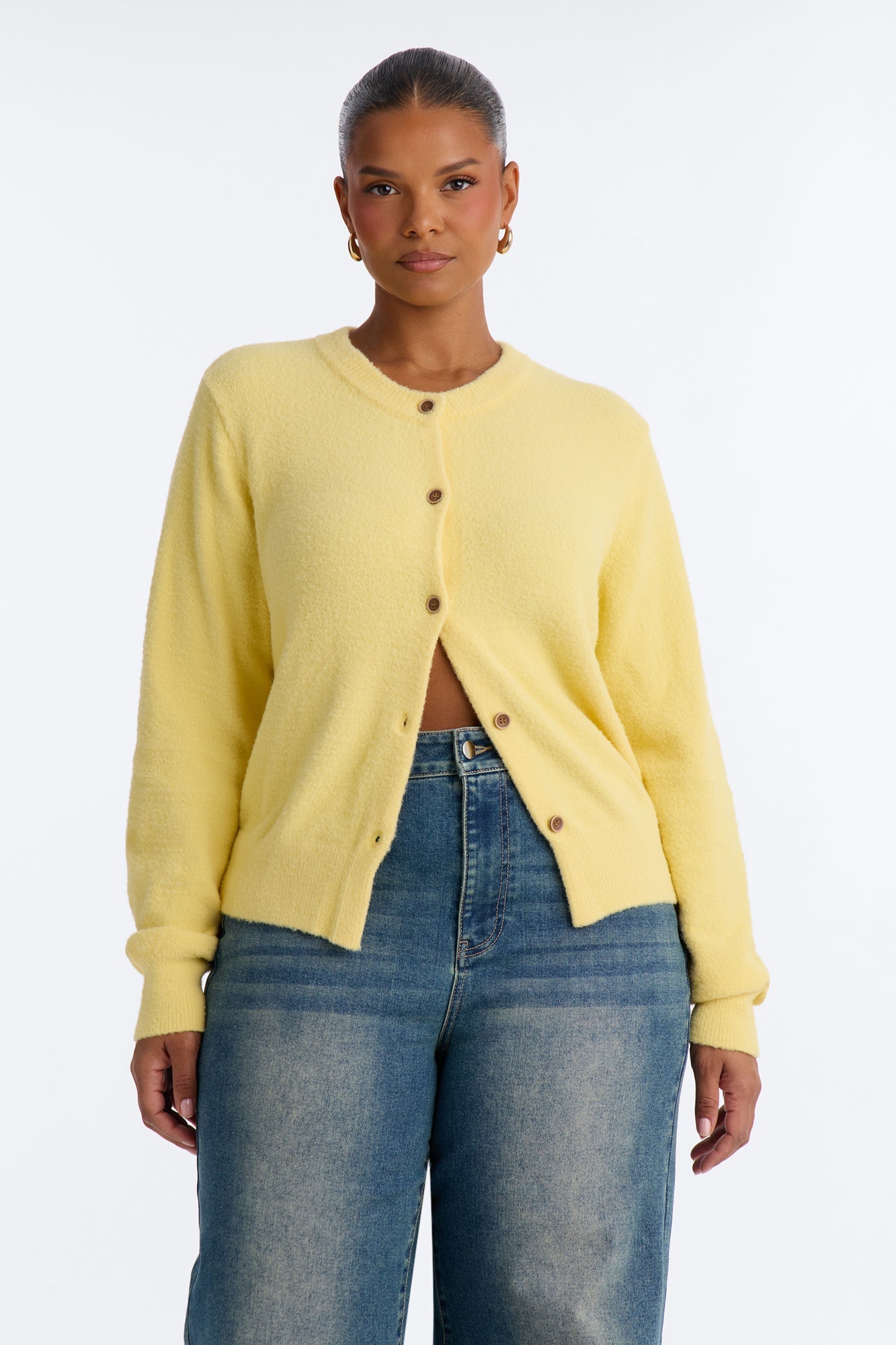 https://cdn.shopify.com/s/files/1/0293/9277/files/DZ23F565_ButterYellow_PLUS_V1.jpg?v=1782321355