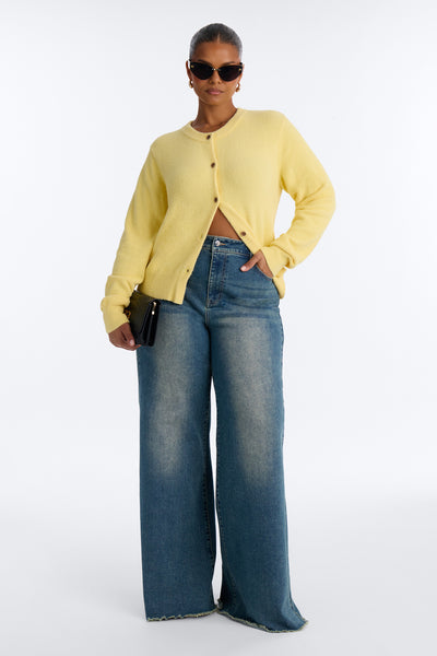 https://cdn.shopify.com/s/files/1/0293/9277/files/DZ23F565_ButterYellow_PLUS_V2.jpg?v=1782321363&with=400&height=600