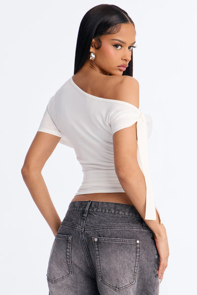 https://cdn.shopify.com/s/files/1/0293/9277/files/FN12684_OffWhite_JR_V3.jpg?v=1783008989&with=400&height=600