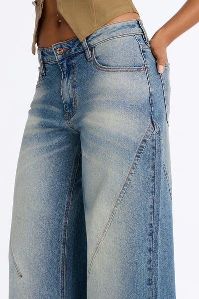 https://cdn.shopify.com/s/files/1/0293/9277/files/FN27498HF37_VintageWash_5_VintageWash_JR_V3.jpg?v=1783612502&with=400&height=600