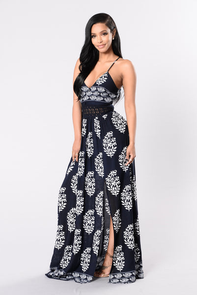 https://cdn.shopify.com/s/files/1/0293/9277/products/Fashion_Nova_01-20-17-420.jpg?v=1629401931&with=400&height=600