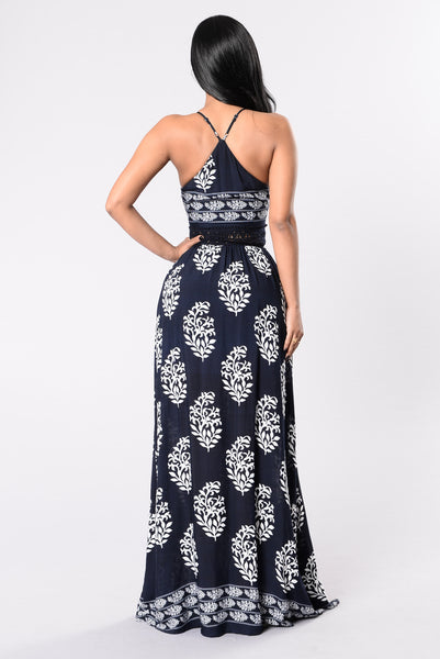 https://cdn.shopify.com/s/files/1/0293/9277/products/Fashion_Nova_01-20-17-423.jpg?v=1629401931&with=400&height=600