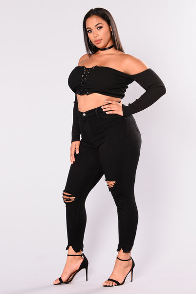 https://cdn.shopify.com/s/files/1/0293/9277/products/Fashion_Nova_08-23-17-1426.jpg?v=1651013155&with=400&height=600