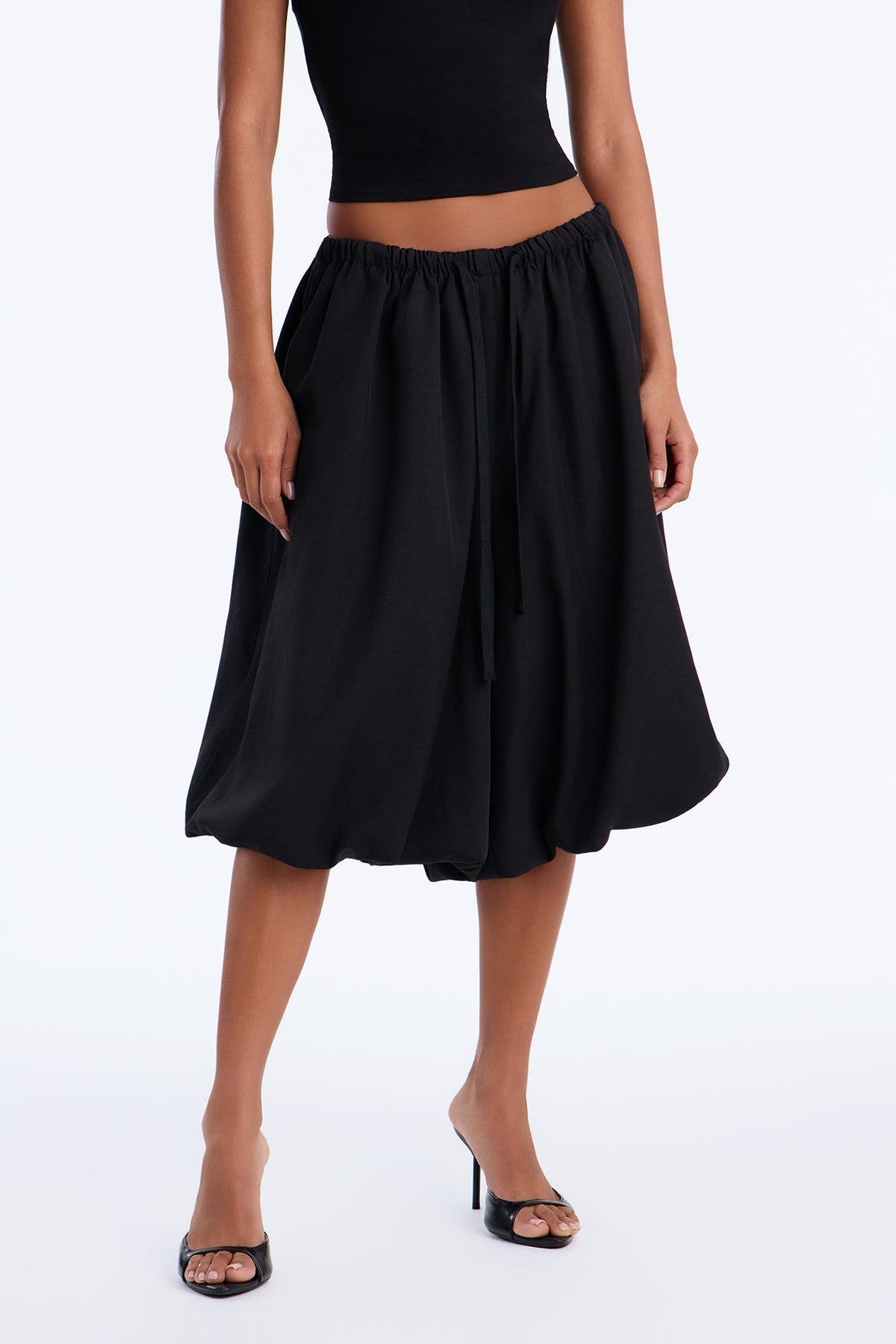 https://cdn.shopify.com/s/files/1/0293/9277/files/GW26K8320_Black_JR_V2.jpg?v=1789506058