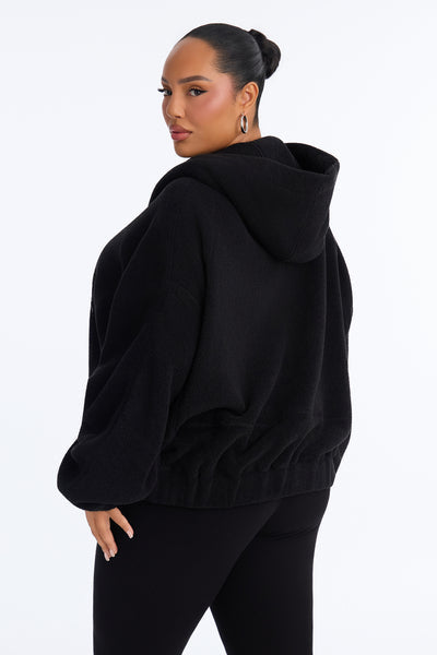 https://cdn.shopify.com/s/files/1/0293/9277/files/HF26E561_Black_PLUS_V4.jpg?v=1789062128&with=400&height=600