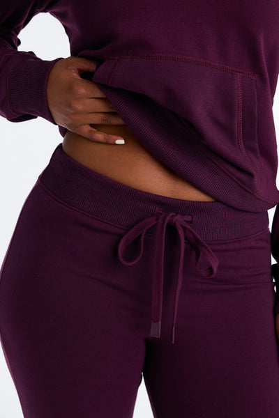 https://cdn.shopify.com/s/files/1/0293/9277/files/IT93710IP9467_Burgundy_JR_V3.jpg?v=1790100735&with=400&height=600