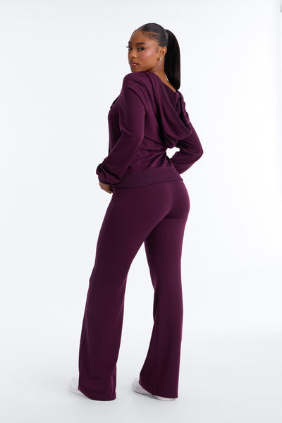https://cdn.shopify.com/s/files/1/0293/9277/files/IT93710IP9467_Burgundy_JR_V4.jpg?v=1790100750&with=400&height=600