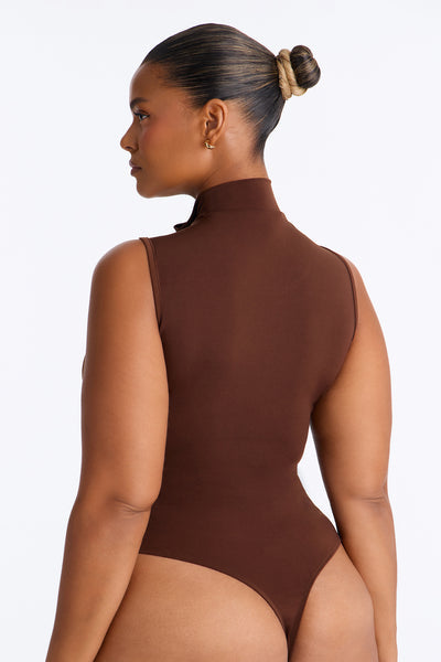 https://cdn.shopify.com/s/files/1/0293/9277/files/J6Q6302CFN_Brown_PLUS_V4.jpg?v=1787673967&with=400&height=600