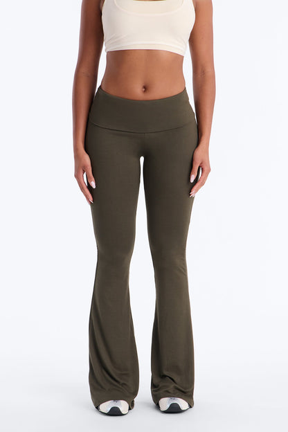 https://cdn.shopify.com/s/files/1/0293/9277/files/JP54087C_Olive_JR_V1.jpg?v=1782852726