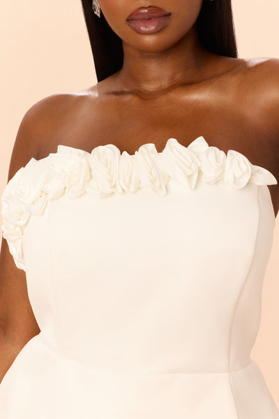 https://cdn.shopify.com/s/files/1/0293/9277/files/JY4675_White_PLUS_V3.jpg?v=1784568540&with=400&height=600