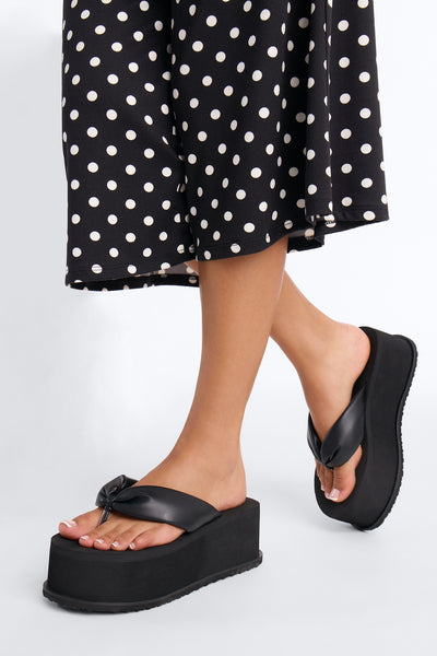 https://cdn.shopify.com/s/files/1/0293/9277/files/KARMA2_Black_JR_V2.jpg?v=1787003661&with=400&height=600
