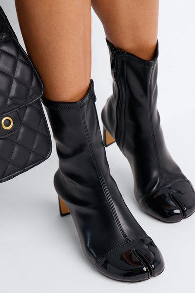 https://cdn.shopify.com/s/files/1/0293/9277/files/MOREKICKS_Black_Black_JR_V2.jpg?v=1783611520&with=400&height=600