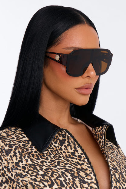 https://cdn.shopify.com/s/files/1/0293/9277/files/P2302AP_Gold_Brown_JR_V1.jpg?v=1785970471