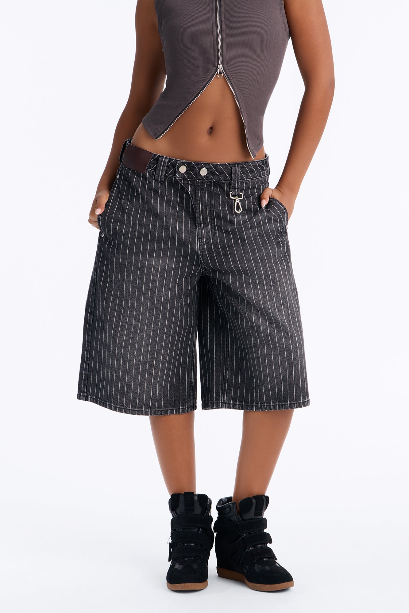 https://cdn.shopify.com/s/files/1/0293/9277/files/P325DS3828_Black_combo_JR_V1.jpg?v=1785172480