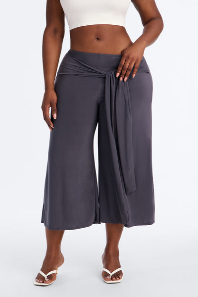 https://cdn.shopify.com/s/files/1/0293/9277/files/P3566_Charcoal_PLUS_V2.jpg?v=1788280306&with=400&height=600
