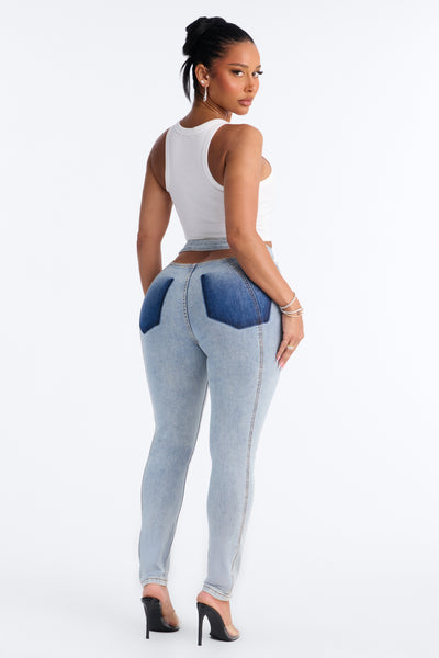 https://cdn.shopify.com/s/files/1/0293/9277/files/RHTR3083_LightWash_JR_V1.jpg?v=1784914626&with=400&height=600