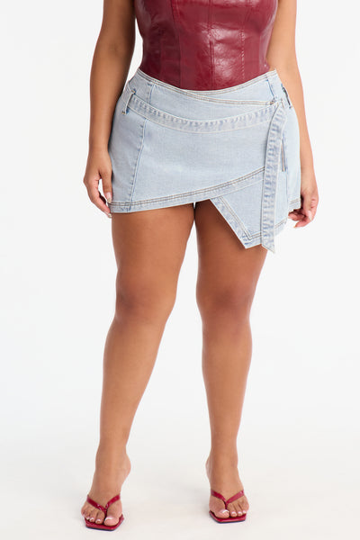 https://cdn.shopify.com/s/files/1/0293/9277/files/S32720_LightWash_PLUS_V2.jpg?v=1784226261&with=400&height=600