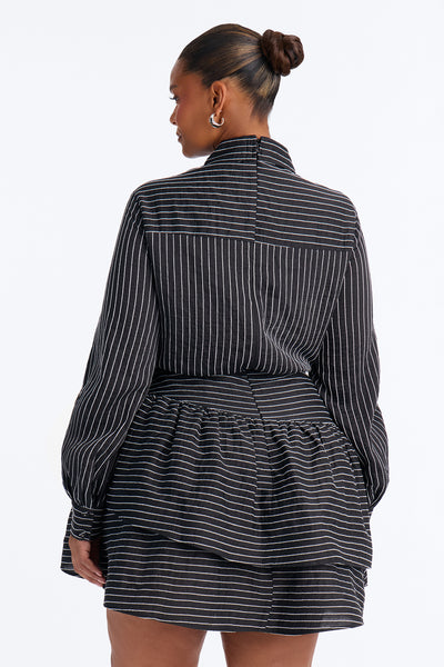 https://cdn.shopify.com/s/files/1/0293/9277/files/SD308226FN_Black_White_PLUS_V4.jpg?v=1790697307&with=400&height=600