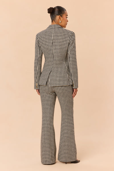 https://cdn.shopify.com/s/files/1/0293/9277/files/SJ6434251FN_Black_White_JR_V4.jpg?v=1789580304&with=400&height=600