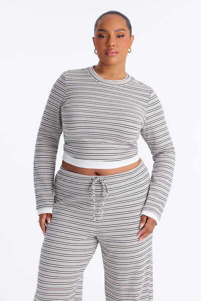 https://cdn.shopify.com/s/files/1/0293/9277/files/ST6035_HeatherGrey_PLUS_V2.jpg?v=1784822535&with=400&height=600