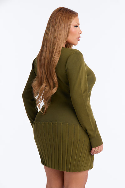 https://cdn.shopify.com/s/files/1/0293/9277/files/SW3783_Olive_PLUS_V4.jpg?v=1788538382&with=400&height=600