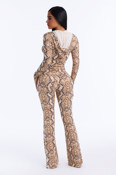 https://cdn.shopify.com/s/files/1/0293/9277/files/TAP2967N_Taupe_combo_JR_V4.jpg?v=1791475755&with=400&height=600