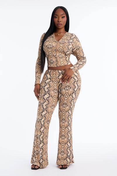 https://cdn.shopify.com/s/files/1/0293/9277/files/TAP2967N_Taupe_combo_PLUS_V1.jpg?v=1791494096&with=400&height=600