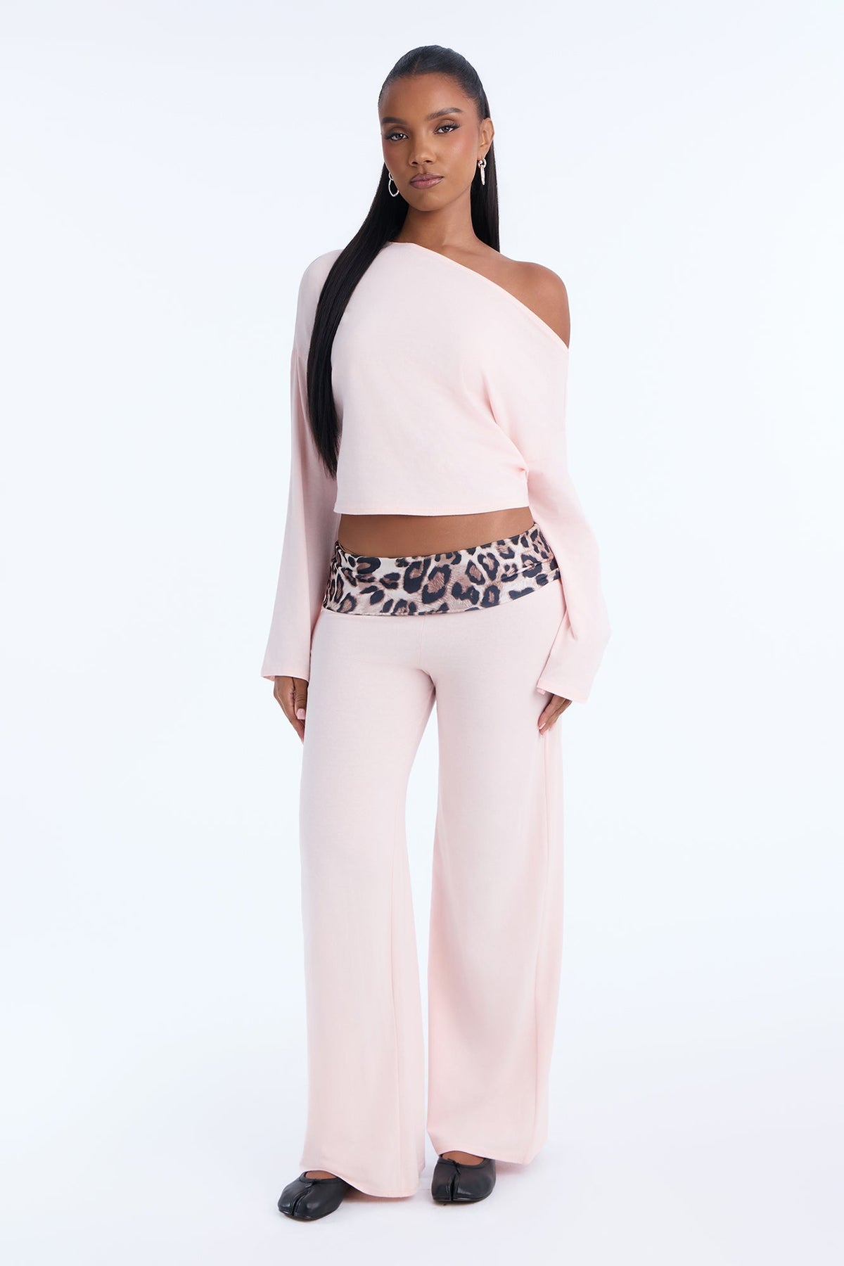 https://cdn.shopify.com/s/files/1/0293/9277/files/TP6839_LightPink_JR_V2.jpg?v=1790185671