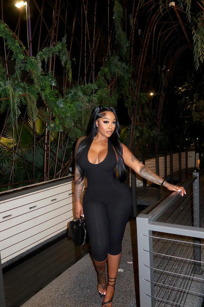 https://cdn.shopify.com/s/files/1/0293/9277/files/TaytumSnatchedCapriJumpsuit-Black_JR.jpg?v=1757990897&with=400&height=600