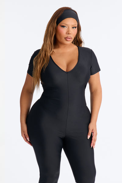 https://cdn.shopify.com/s/files/1/0293/9277/files/V126JP0610_Black_PLUS_V2.jpg?v=1783611281&with=400&height=600