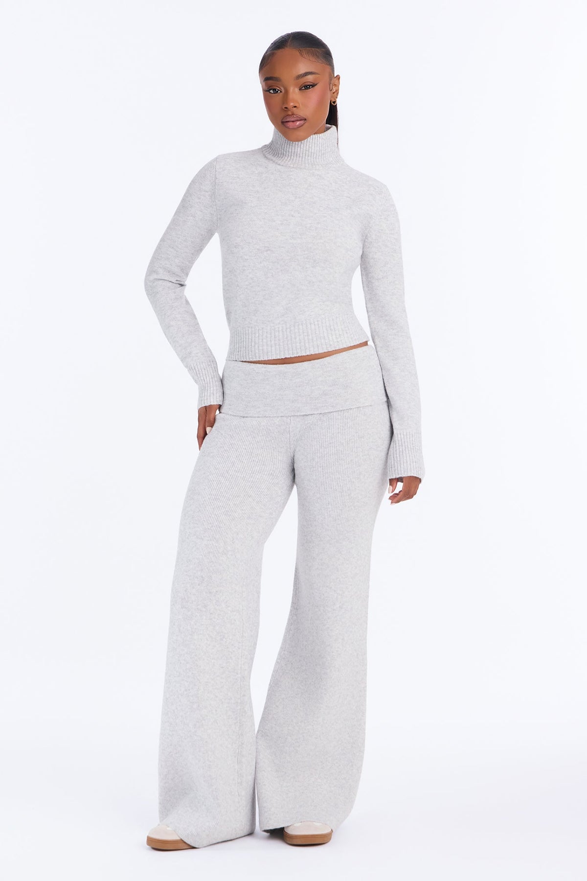 https://cdn.shopify.com/s/files/1/0293/9277/files/V126MS0187_HeatherGrey_JR_V1.jpg?v=1790885078