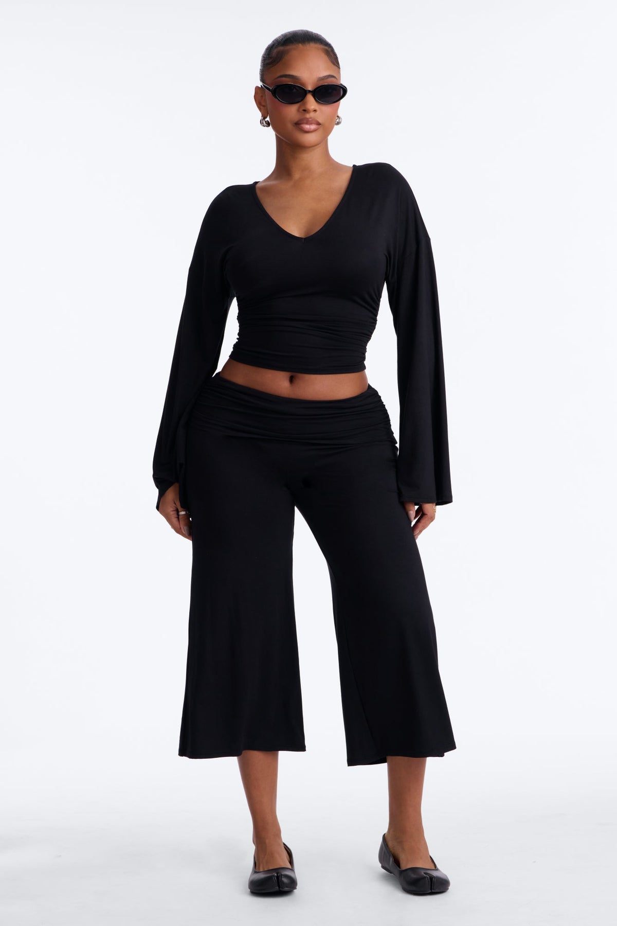 https://cdn.shopify.com/s/files/1/0293/9277/files/V126MS06665_Black_JR_V1.jpg?v=1790096389