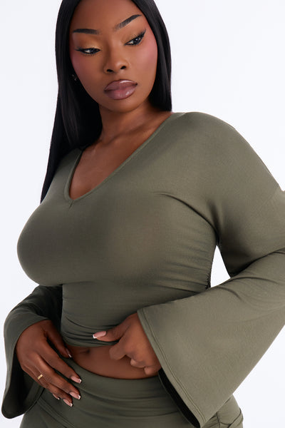 https://cdn.shopify.com/s/files/1/0293/9277/files/V126MS06665_Olive_PLUS_V3.jpg?v=1789934234&with=400&height=600
