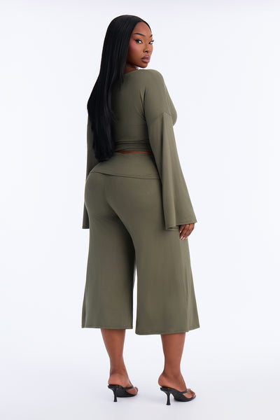 https://cdn.shopify.com/s/files/1/0293/9277/files/V126MS06665_Olive_PLUS_V4.jpg?v=1789934220&with=400&height=600