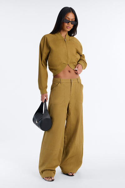 https://cdn.shopify.com/s/files/1/0293/9277/files/V126MS0826021_Olive_JR_V1.jpg?v=1787584725&with=400&height=600