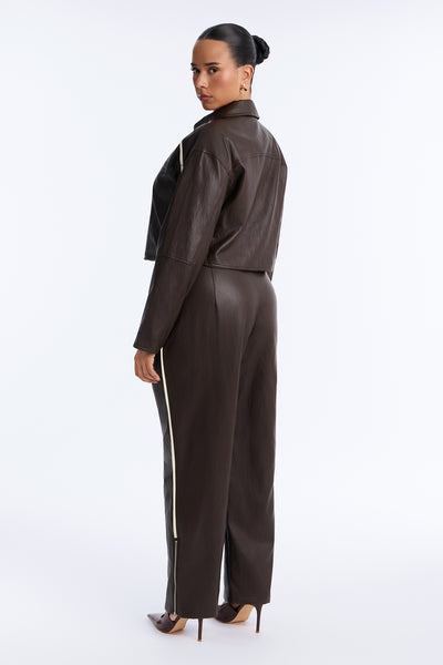https://cdn.shopify.com/s/files/1/0293/9277/files/V126MS0826039_Brown_PLUS_V4.jpg?v=1789771128&with=400&height=600