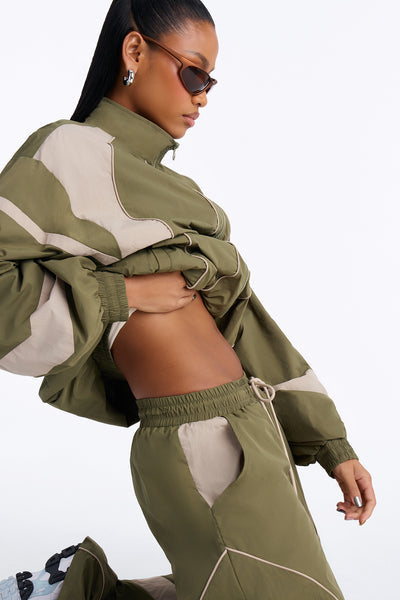 https://cdn.shopify.com/s/files/1/0293/9277/files/V126MS13165_Olive_JR_V3.jpg?v=1786640009&with=400&height=600