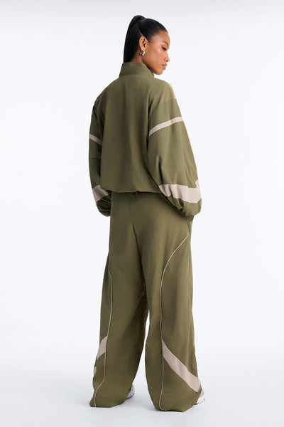 https://cdn.shopify.com/s/files/1/0293/9277/files/V126MS13165_Olive_JR_V4.jpg?v=1786640005&with=400&height=600