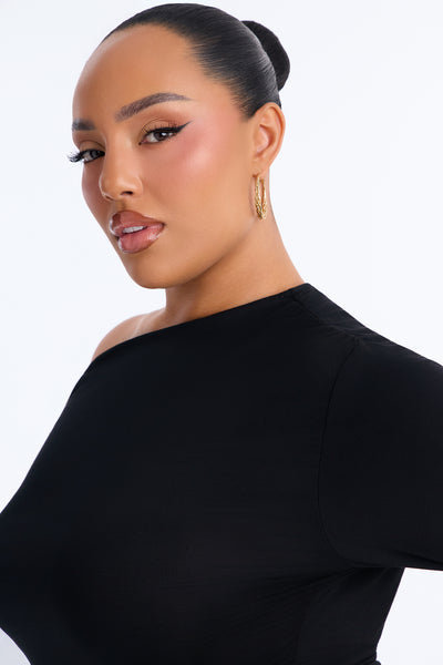 https://cdn.shopify.com/s/files/1/0293/9277/files/V126MS13247_Black_PLUS_V3.jpg?v=1790110521&with=400&height=600