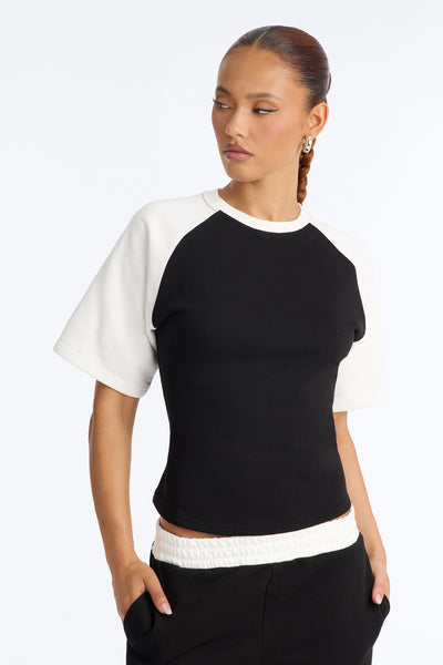https://cdn.shopify.com/s/files/1/0293/9277/files/V126MS1365_Black_White_JR_V2.jpg?v=1785336427&with=400&height=600