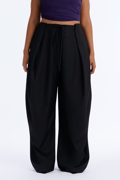 https://cdn.shopify.com/s/files/1/0293/9277/files/V225PT1911376_Black_PLUS_V2.jpg?v=1789961601&with=400&height=600
