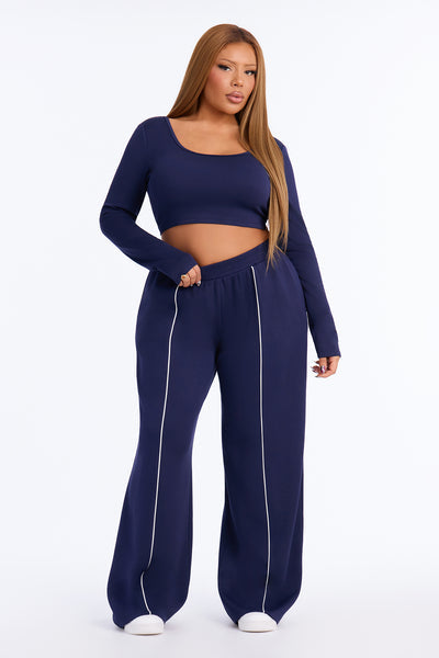 https://cdn.shopify.com/s/files/1/0293/9277/files/V22601PT0402_Navy_PLUS_V1.jpg?v=1788881741&with=400&height=600