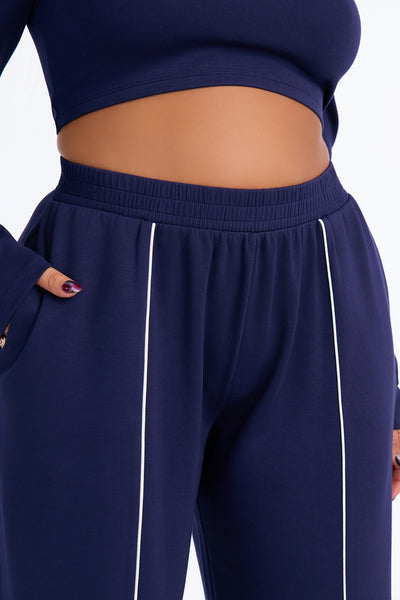 https://cdn.shopify.com/s/files/1/0293/9277/files/V22601PT0402_Navy_PLUS_V3.jpg?v=1788881737&with=400&height=600