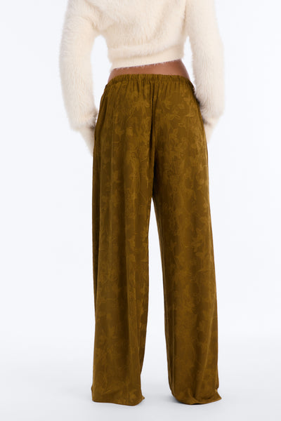 https://cdn.shopify.com/s/files/1/0293/9277/files/V226PT1186_Olive_JR_V4.jpg?v=1790101810&with=400&height=600