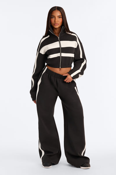 https://cdn.shopify.com/s/files/1/0293/9277/files/V226ms3709_Black_White_JR_V1.jpg?v=1790555420&with=400&height=600