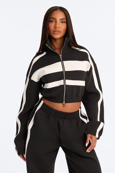 https://cdn.shopify.com/s/files/1/0293/9277/files/V226ms3709_Black_White_JR_V2.jpg?v=1790555428&with=400&height=600