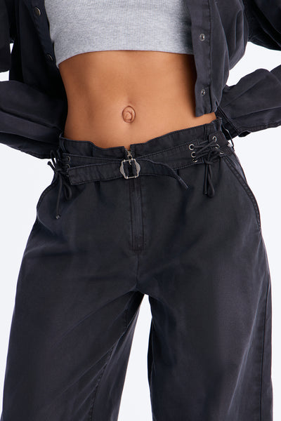 https://cdn.shopify.com/s/files/1/0293/9277/files/V326MS3803_Black_JR_V3.jpg?v=1784753526&with=400&height=600
