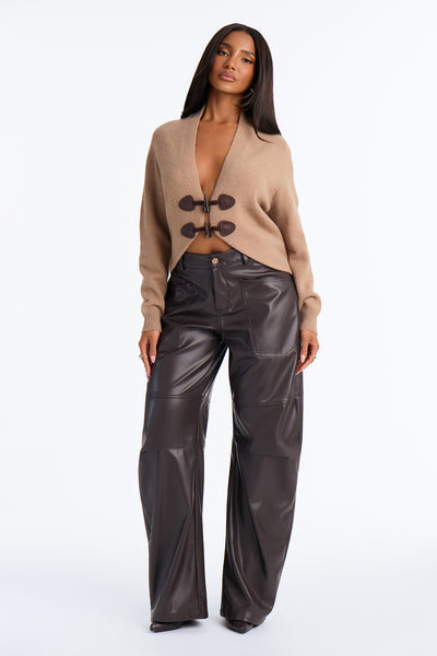 https://cdn.shopify.com/s/files/1/0293/9277/files/V426KT0522_Taupe_JR_V2.jpg?v=1791397313&with=400&height=600