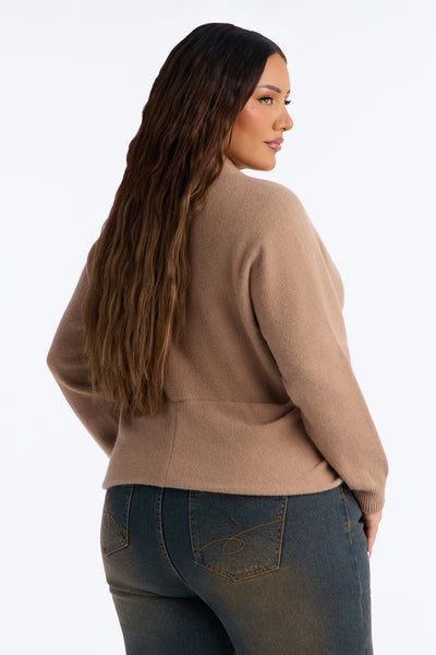 https://cdn.shopify.com/s/files/1/0293/9277/files/V426KT0522_Taupe_PLUS_V4.jpg?v=1791906859&with=400&height=600