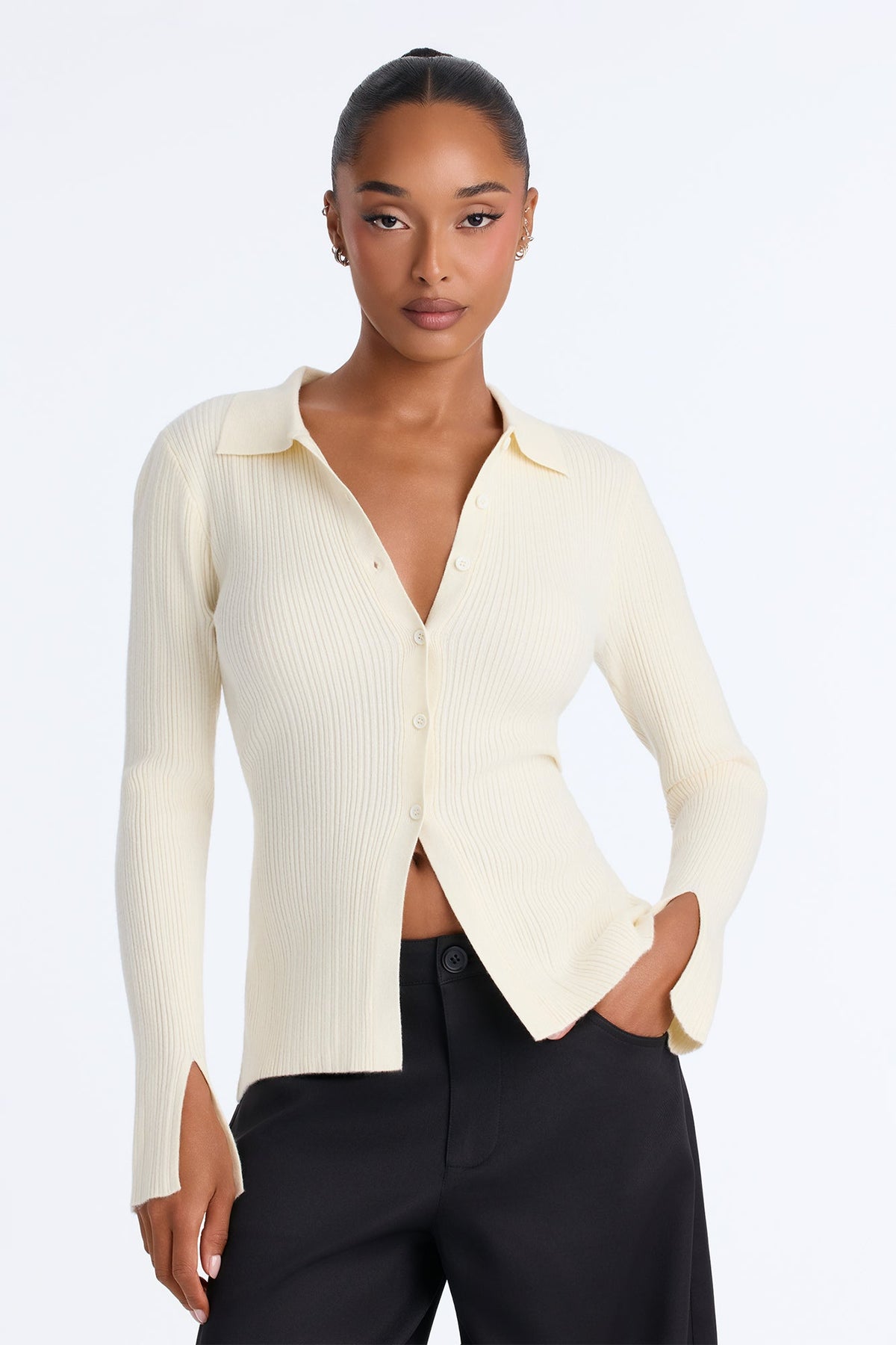 https://cdn.shopify.com/s/files/1/0293/9277/files/V426SW11071_White_JR_V1.jpg?v=1787352217